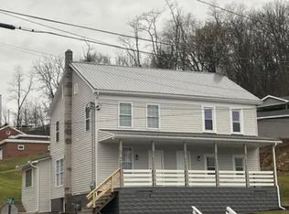 220 N Logan Blvd, Burnham, PA 17009