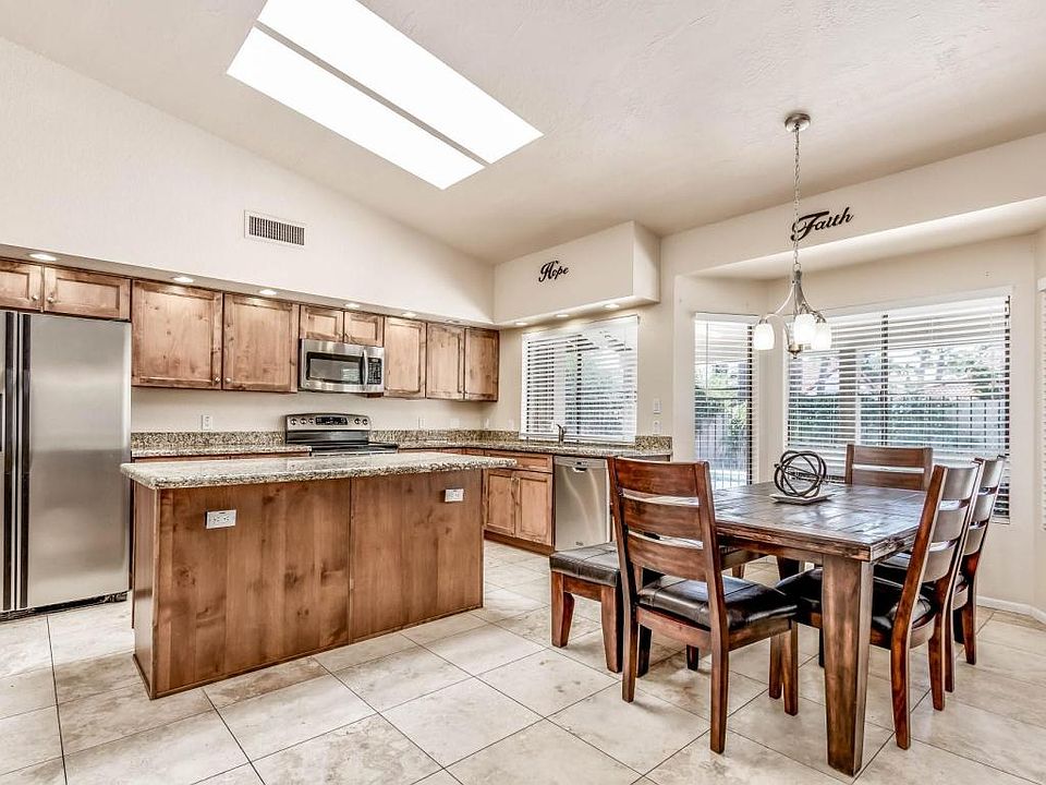 1st image of 6001 E Paradise Ln