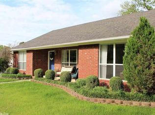 132 Standpipe Rd, Hot Springs, AR 71913