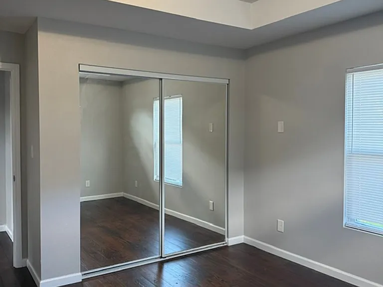 774 Parklawn Ct — Photo 6