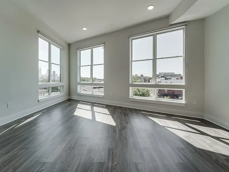 660 Grand St #310 — Photo 18