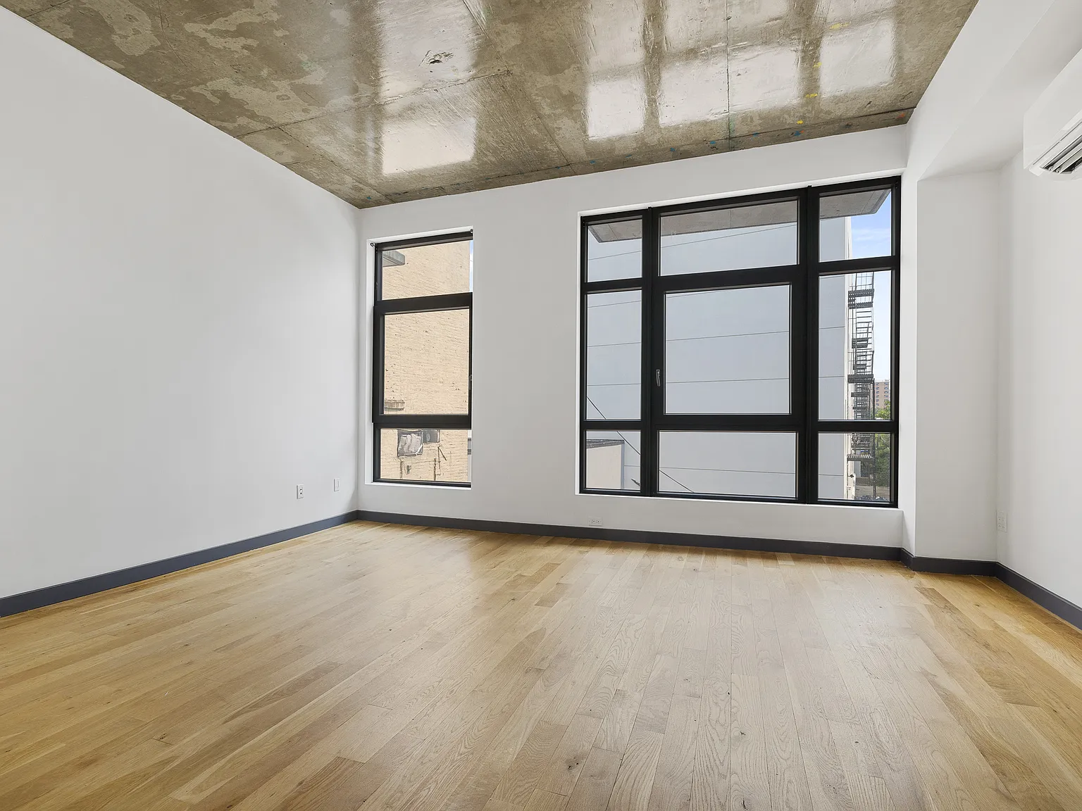 93 Linden Street — Photo 2