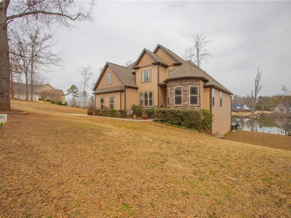 139 Crawford Lake Dr, Easley, SC 29642