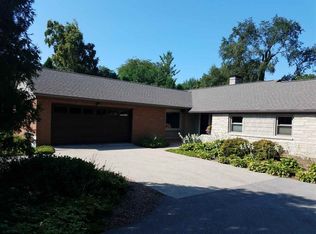 1189 N Pine Rd, Essexville, MI 48732