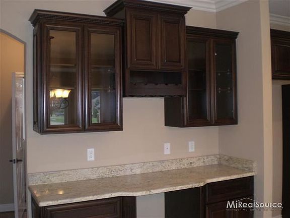 5th image of 55699 Lochmoor Dr