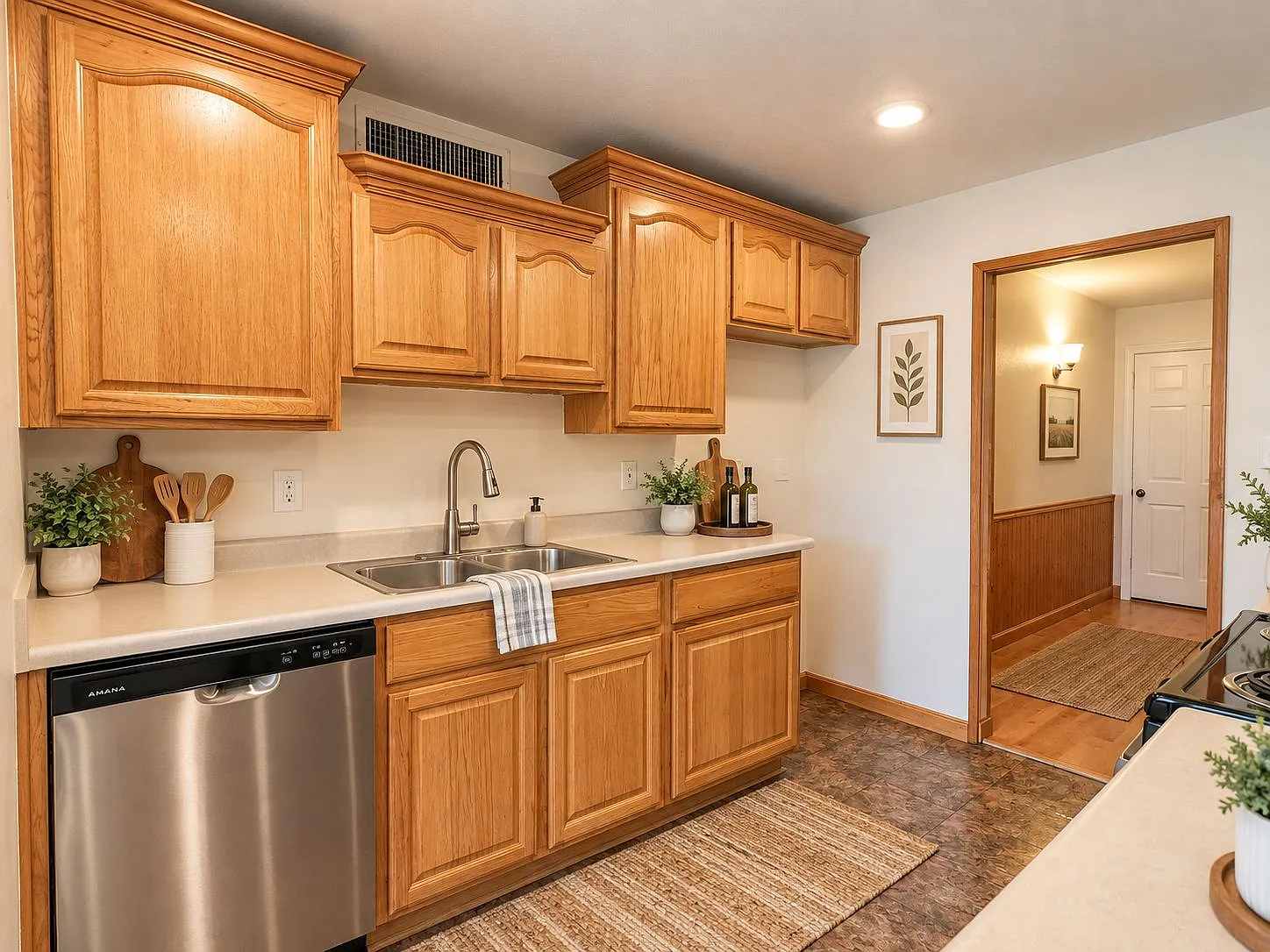 3 bed, 1433 sqft, $1,995 — Photo 2