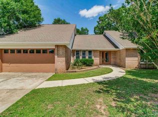 2043 Hamilton Crossing Dr, Cantonment, FL 32533