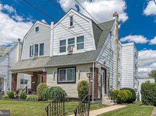 1121 Harding Dr, Havertown, PA 19083