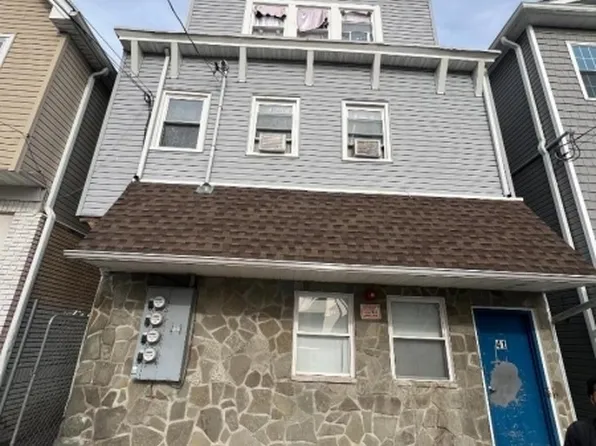 41 Cedar St, Paterson City, NJ 07501