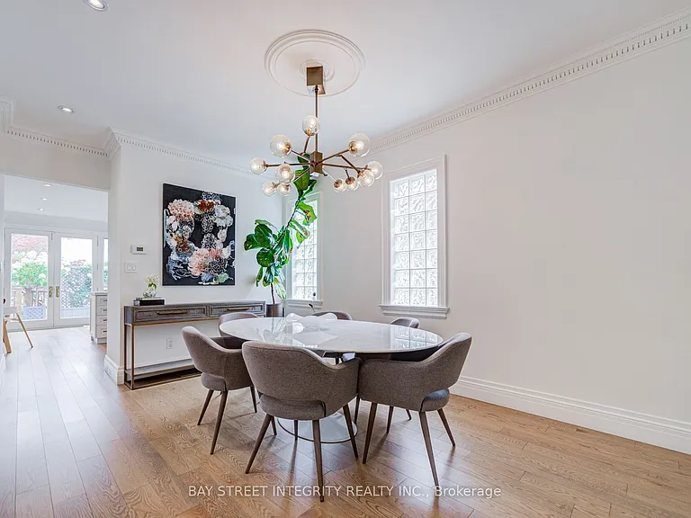 354 Old Orchard Grv — Photo 8