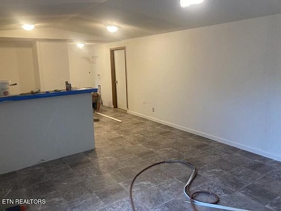 4th image of 223 Crowder Rd
