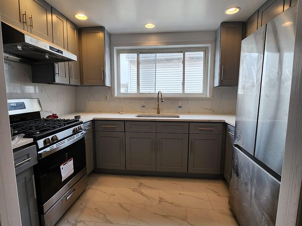 1st image of 3249 Lucerne St #2