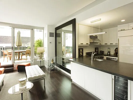 Rented by Sotheby's International Realty | media 13