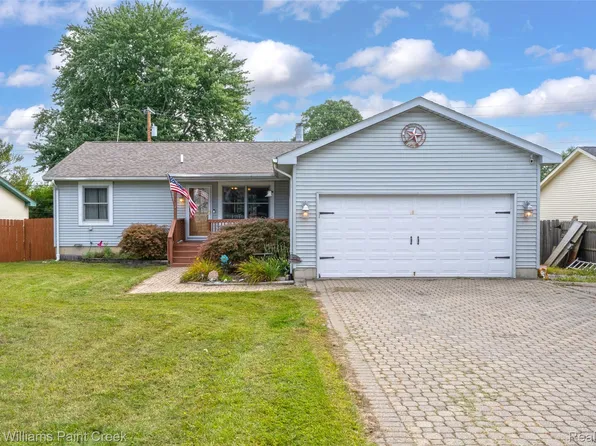 3755 Joslyn Rd, Lake Orion, MI 48359