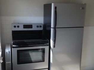 102 Lancaster Rd #2, West Hartford, CT 06119