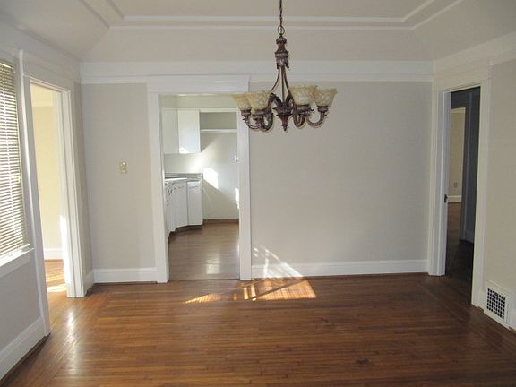 2nd image of 1306 Yale Ave