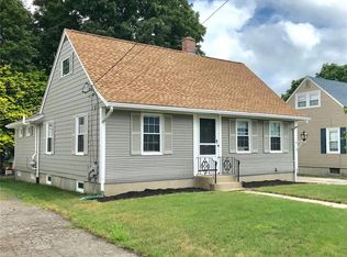 11 Maplecrest Dr, Pawtucket, RI 02861