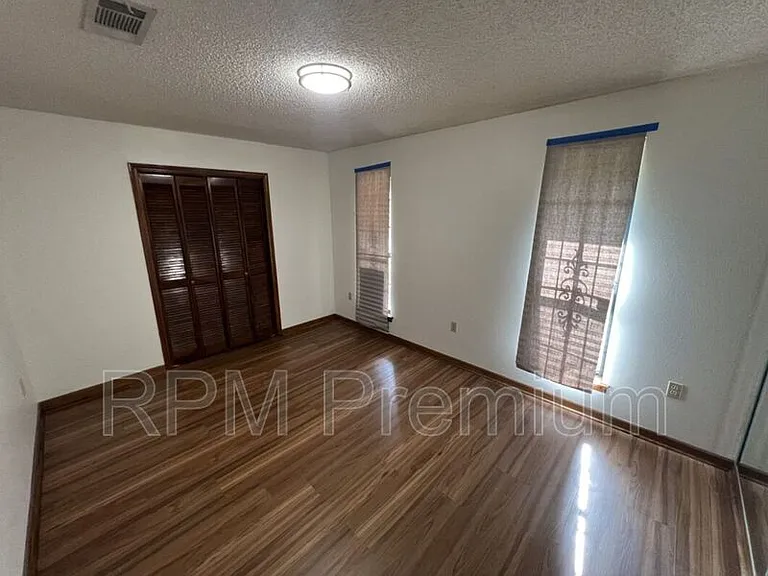 13936 Cayuga Dr — Photo 25