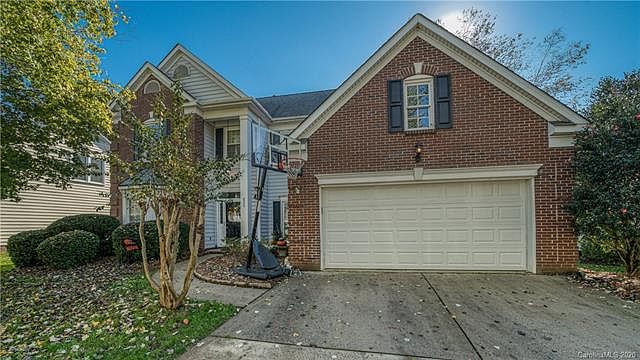 1st image of 8905 Glade Ct