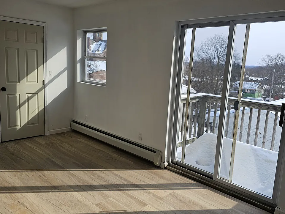 14 Montross St #3