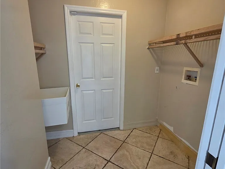 820 Rue Labeau Cir — Photo 6