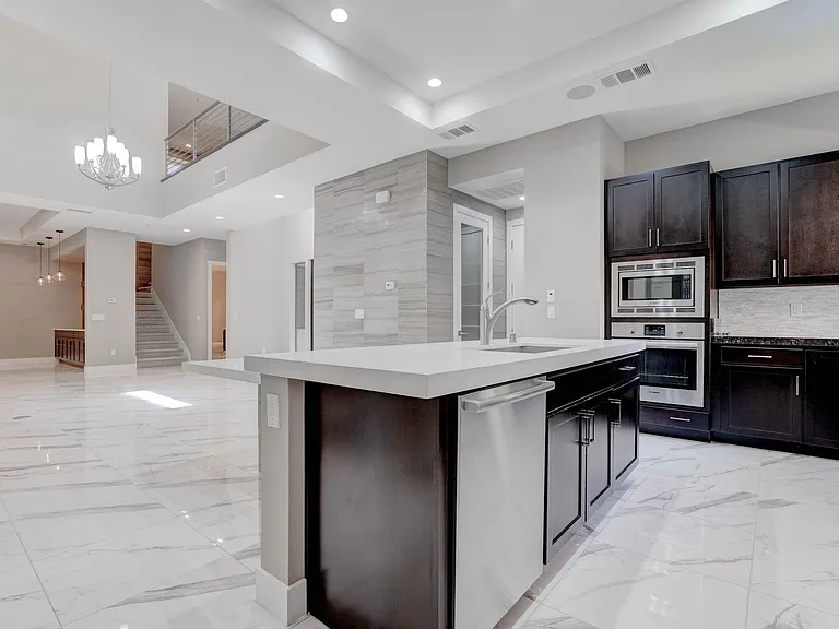 86 Pristine Glen St — Photo 7