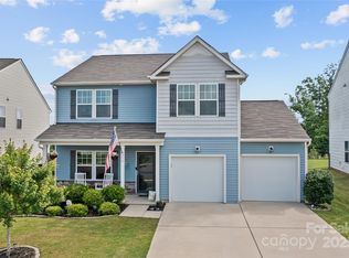 214 Hidden Lakes Rd, Statesville, NC 28677