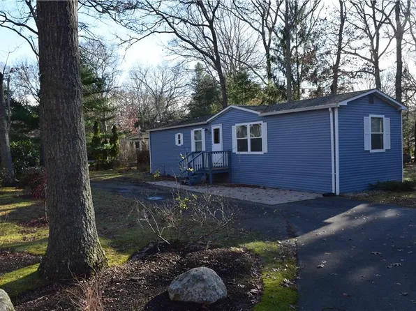 19 Jacob Perry Dr, Charlestown, RI 02813