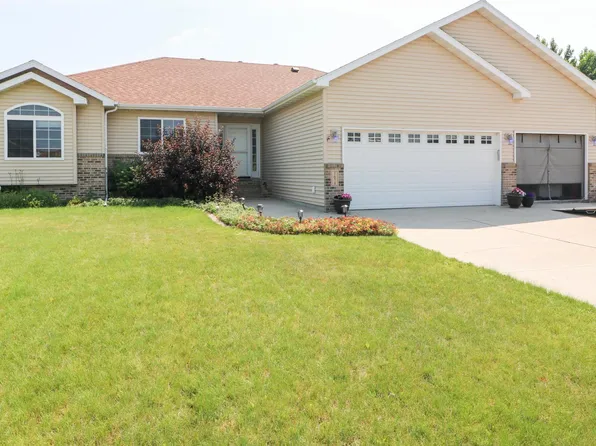 3674 Polk St S, Fargo, ND 58104