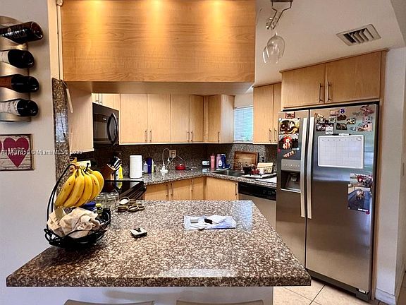 3rd image of 8343 Lake Dr APT 108