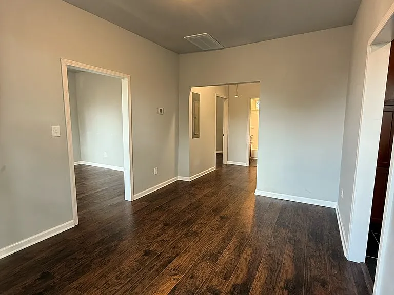 312 Kingston Ave NE — Photo 11