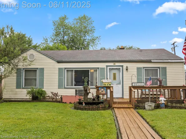 26529 Arlington St, Roseville, MI 48066