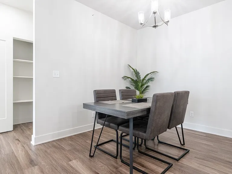 Winding Springs | Dining area
