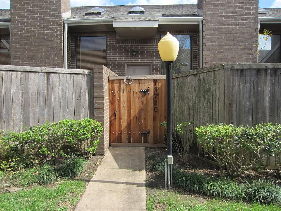 1st image of 13720 Hollowgreen Dr #73