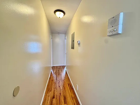 Rented by Astoria Realty | media 6