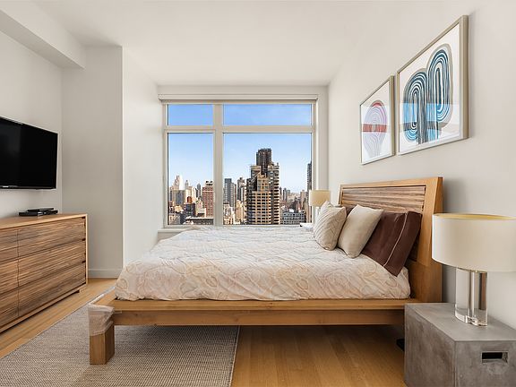 4th image of 400 E 67th St APT 28B