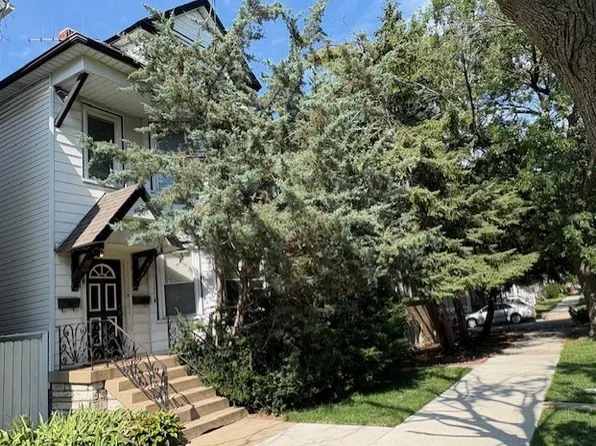 4104 W Newport Ave, Chicago, IL 60641