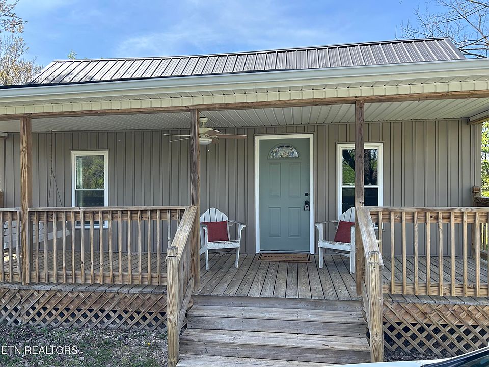 1st image of 647 Coolidge Rd