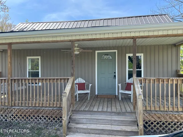 647 Coolidge Rd, La Follette, TN 37766