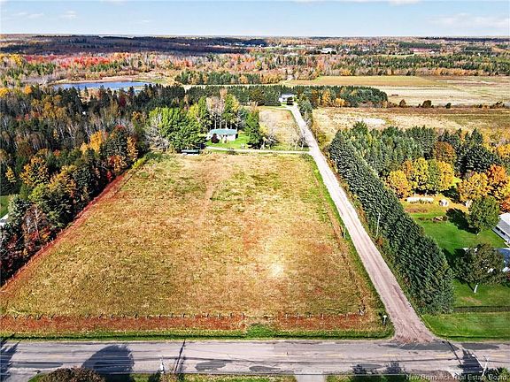 4th image of 18 Jean Maillet Rd