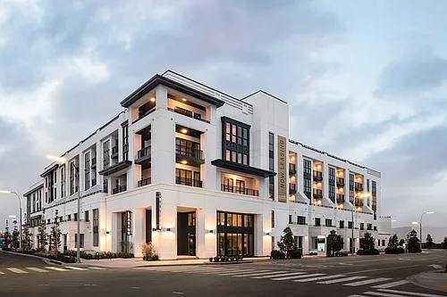 Hollywood Park Residences Photo 1