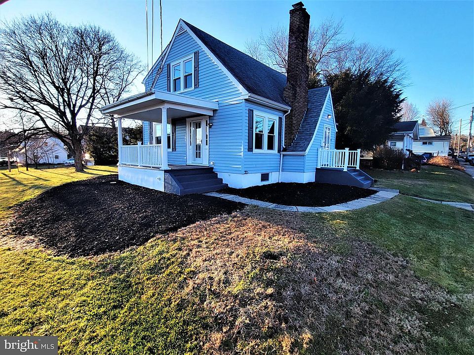 1st image of 300 Vine St