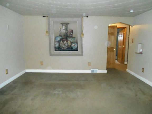 4th image of 2203 Pennsylvania Ave