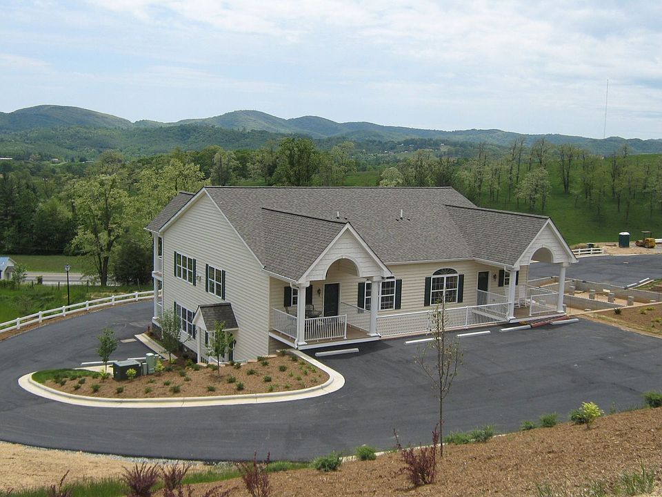 Top 2 Units - Ground Level Entry