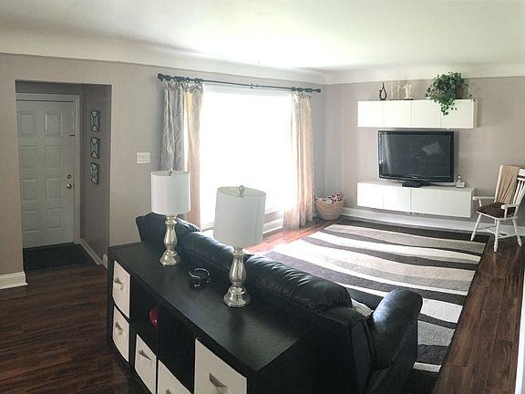 5th image of 27270 Sylvan Ave