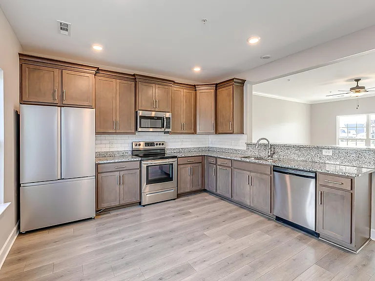 252 Mary Ann Cir — Photo 8