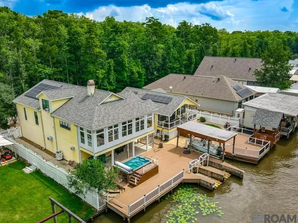 23022 Chene Blanc Ln, Maurepas, LA 70449