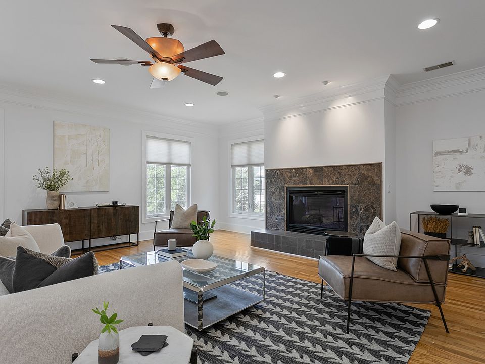 1st image of 3408 Marlborough Ave #B