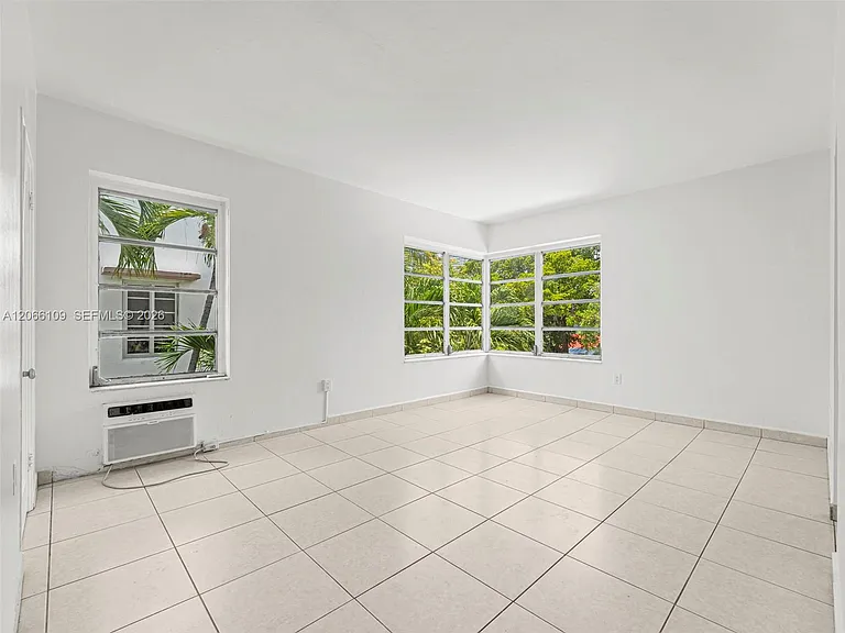 821 Jefferson Ave #3 — Photo 6