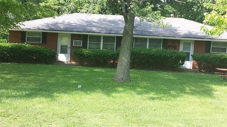 2nd image of 986 Nilles Rd